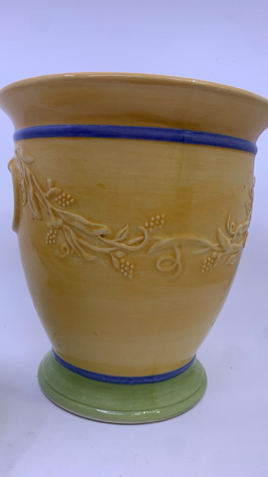 YELLOW AND GREEN COOKIE JAR.