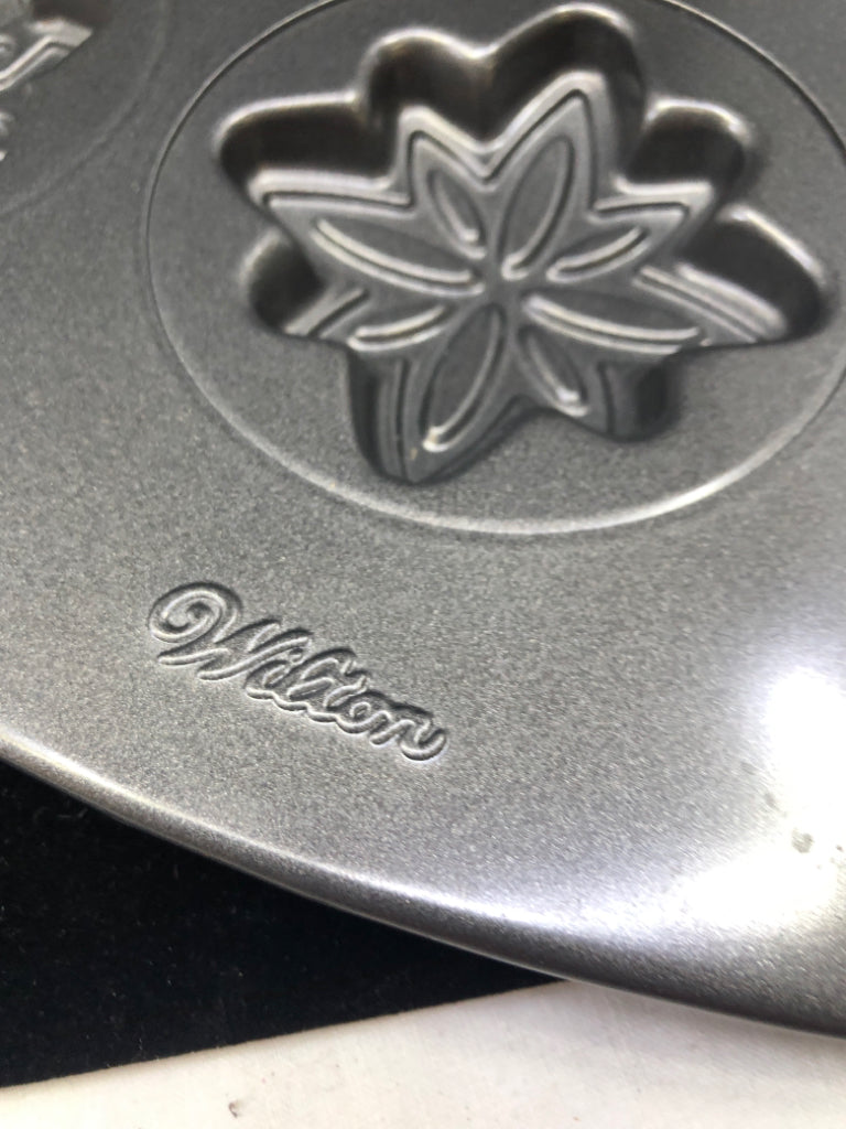 WILTON COOKIE PAN.