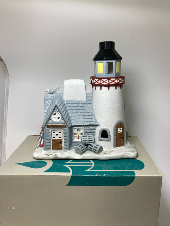 IN BOX LARGE STONEY HARBOR LIGHTHOUSE PO383 TEA LIGHT HOLDER.