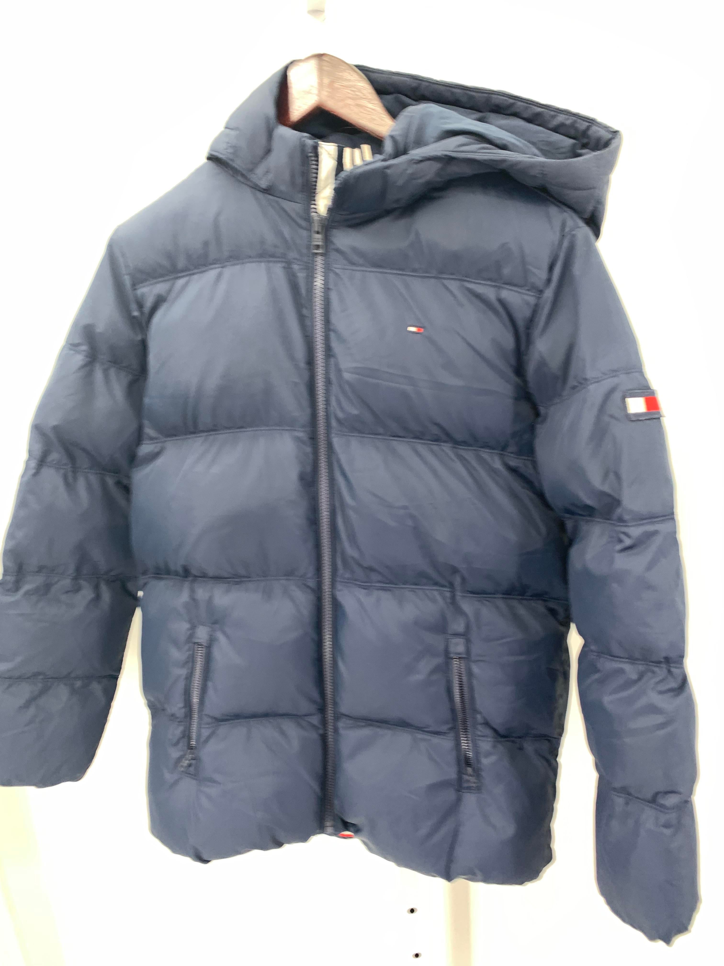 HOODED ZIP UP PUFF JACKET.