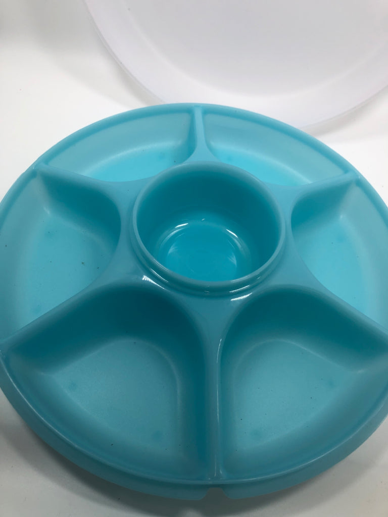 DIVIDED TUPPERWARE CHIP & DIP SET.