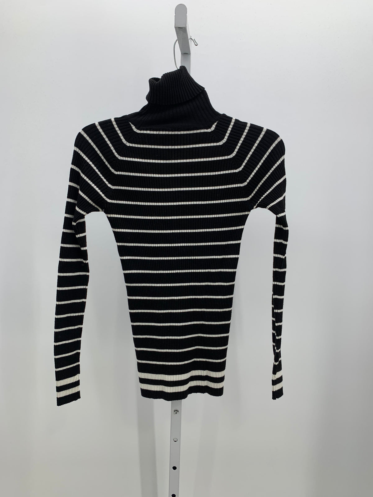 Zara Size Medium Misses Long Slv Sweater