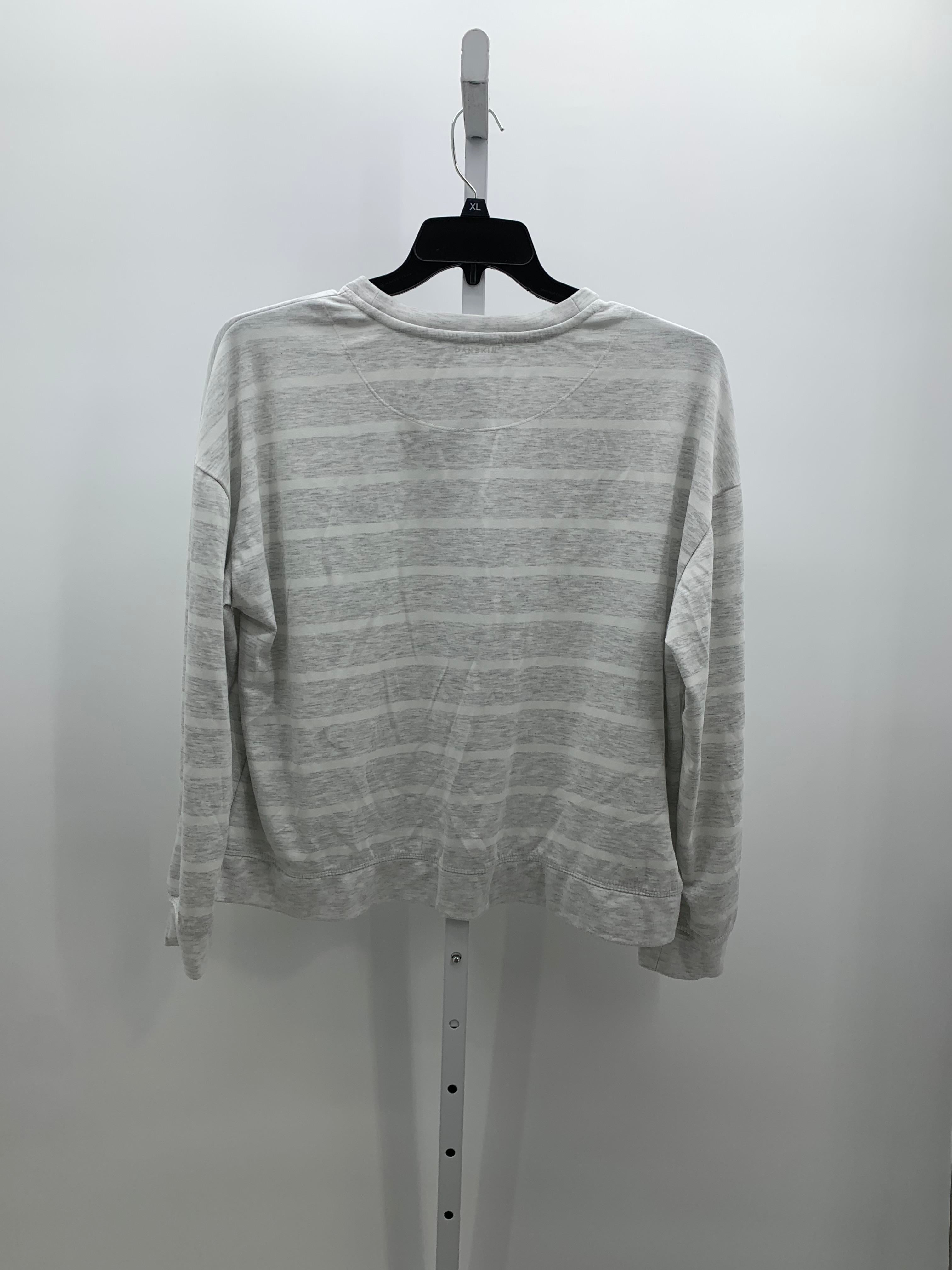 Danskin Size Extra Large Misses Long Sleeve Shirt