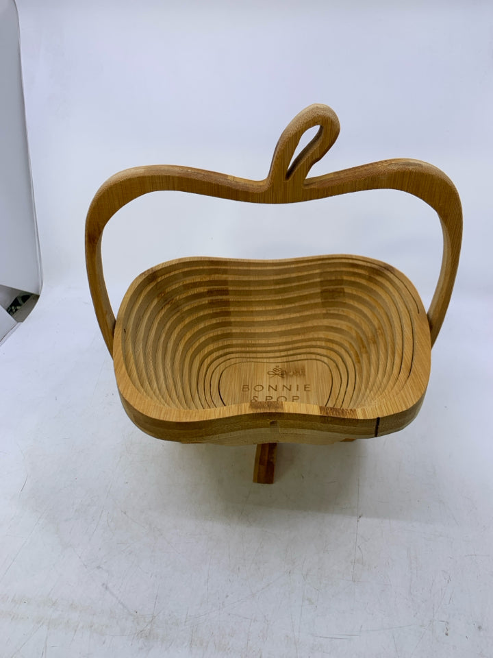 COLLAPSIBLE APPLE SHAPED WOOD BASKET BONNIE & POP.