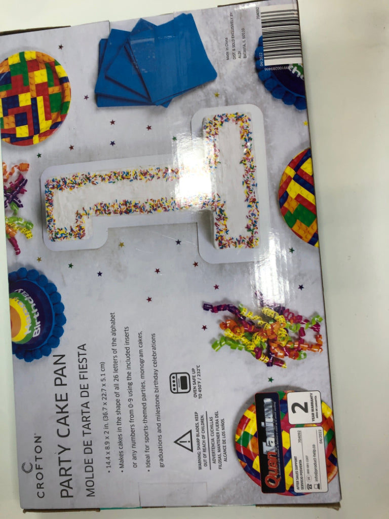 NIB PARTY CAKE PAN.