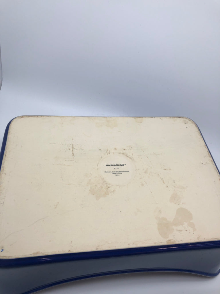 STONEWARE HANDLED BAKING DISH.