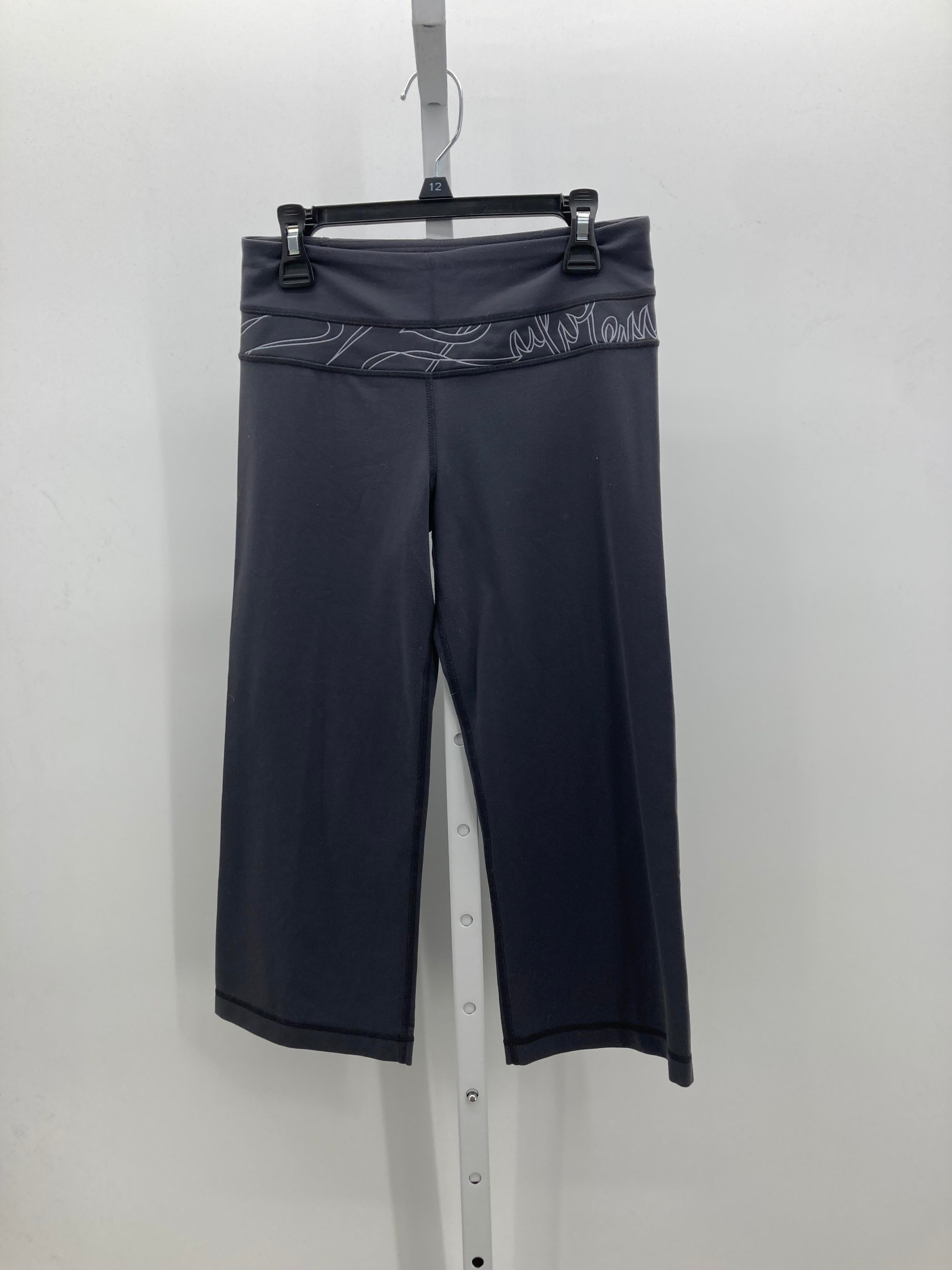 Lululemon Size 4 Misses Capri Pants