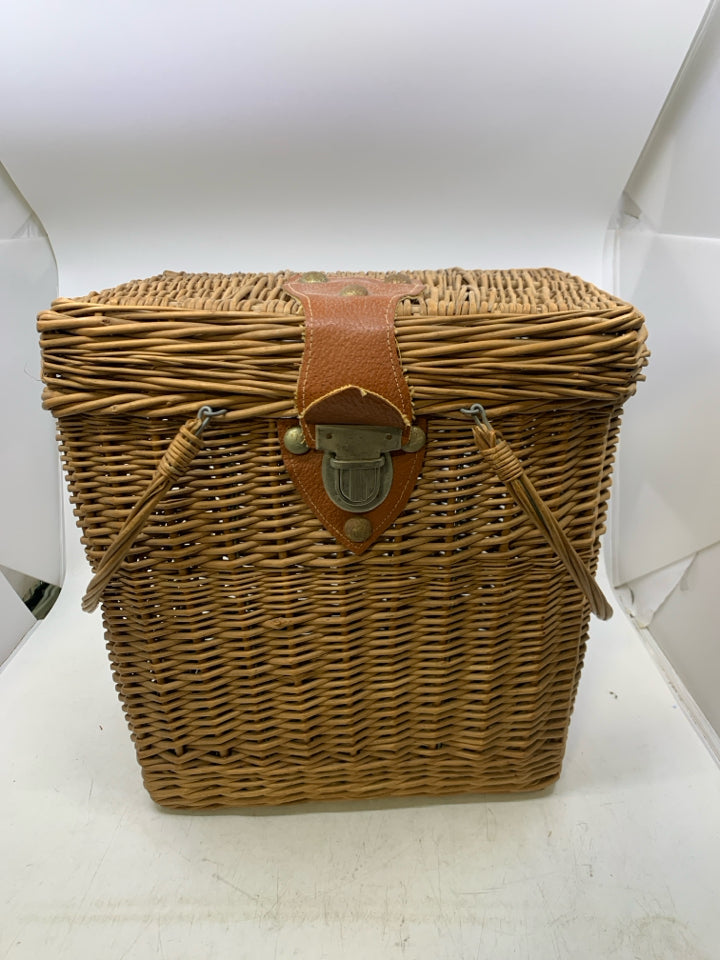 VTG TALL CARMEL COLORED BASKET W/ HANDLES METAL HARDWARE/LEATHER STRAP.