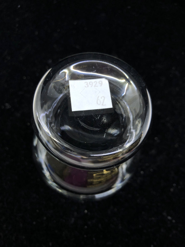 8 BUBBLE BOTTOM GLASSES CLEAR W/ ETCHED CIRCLES.