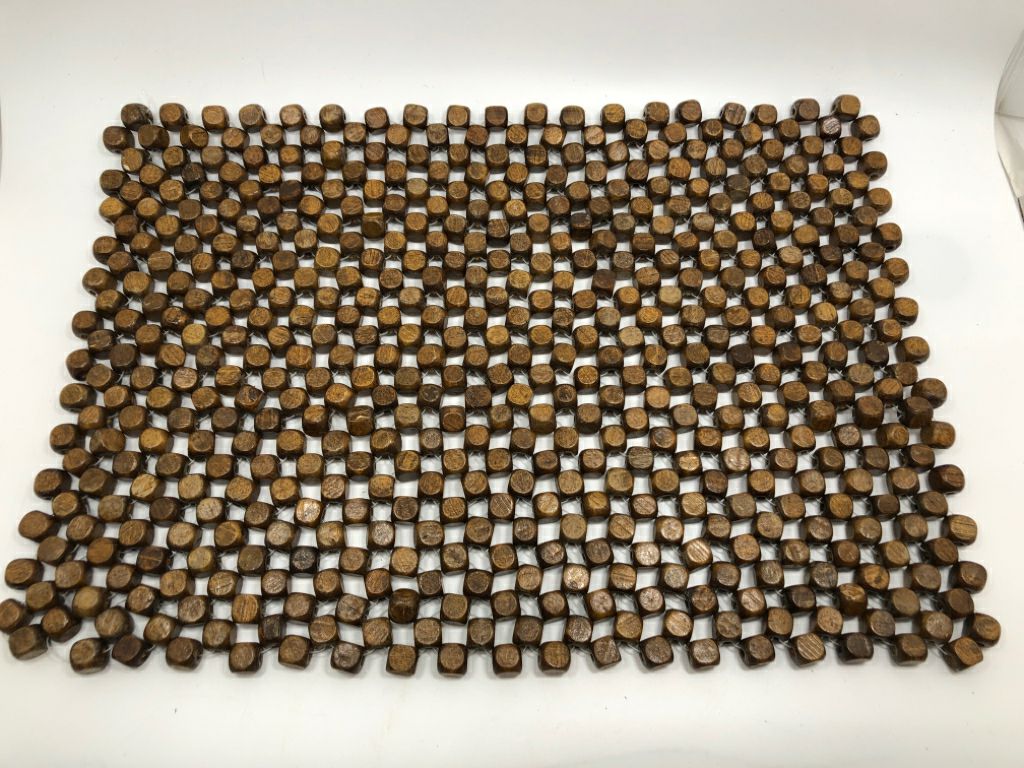 4 WOOD BEAD PLACEMATS.