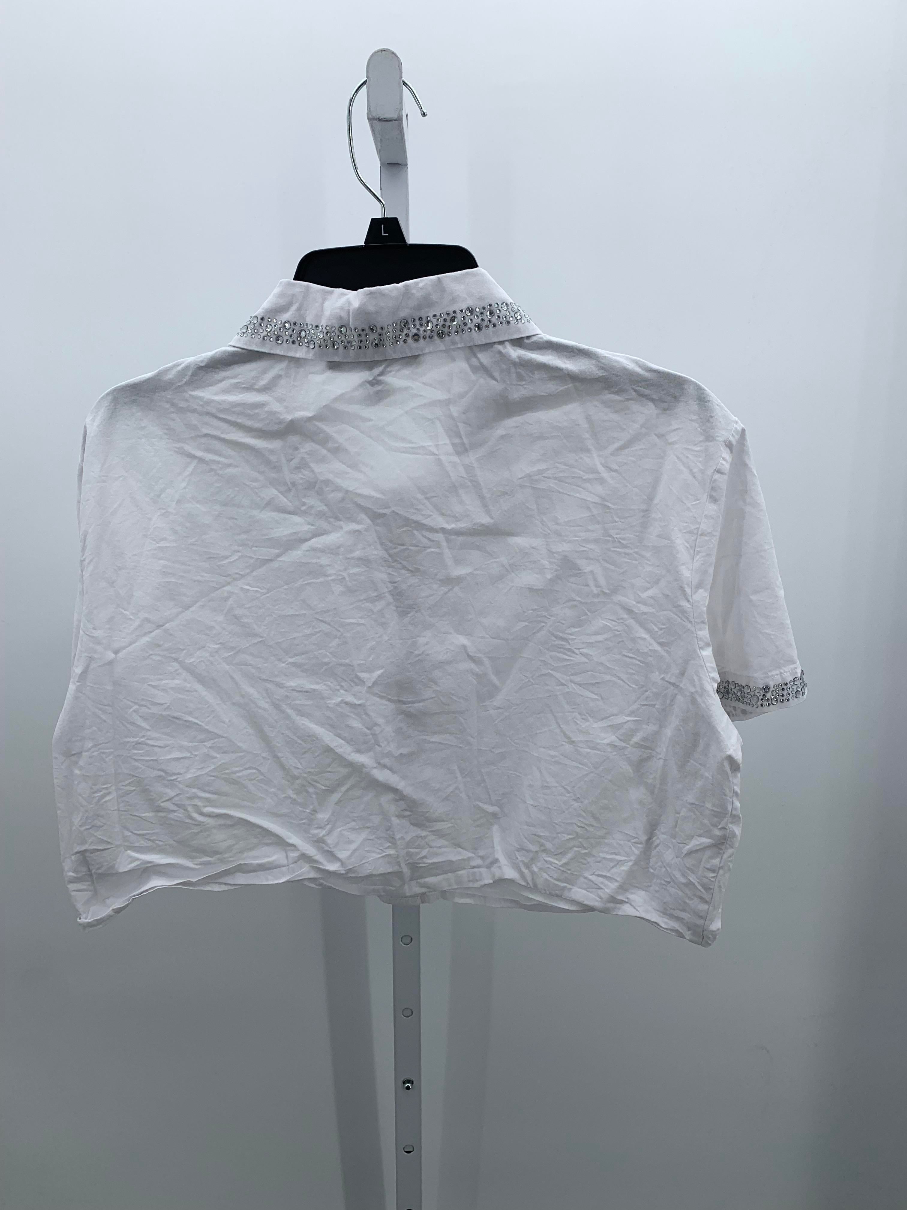 Size Large Juniors Short Sleeve Shirt