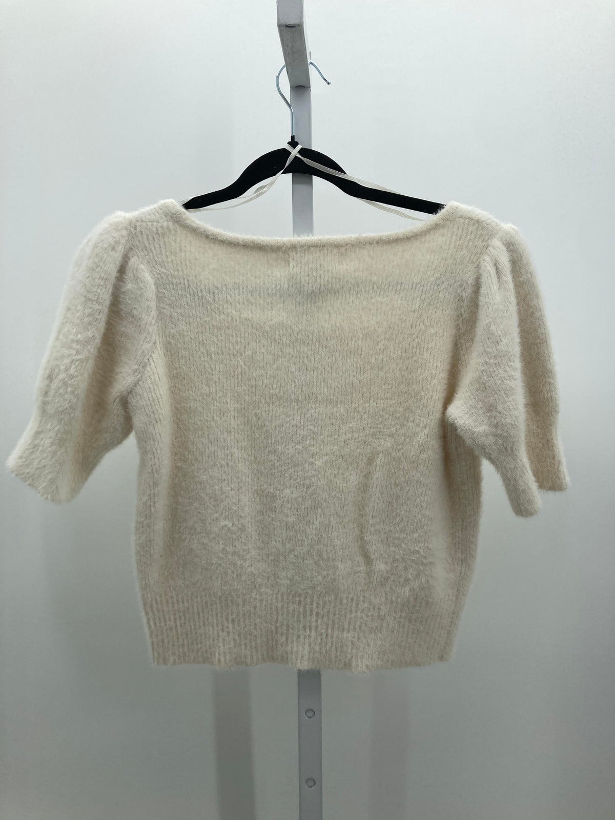 Size Small Juniors Short Sleeve Sweater