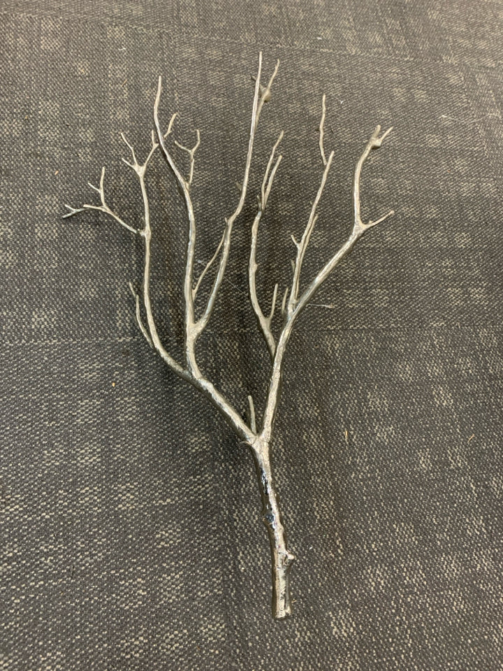 9 SPOT SILVER BRANCH CANDLE HOLDER.