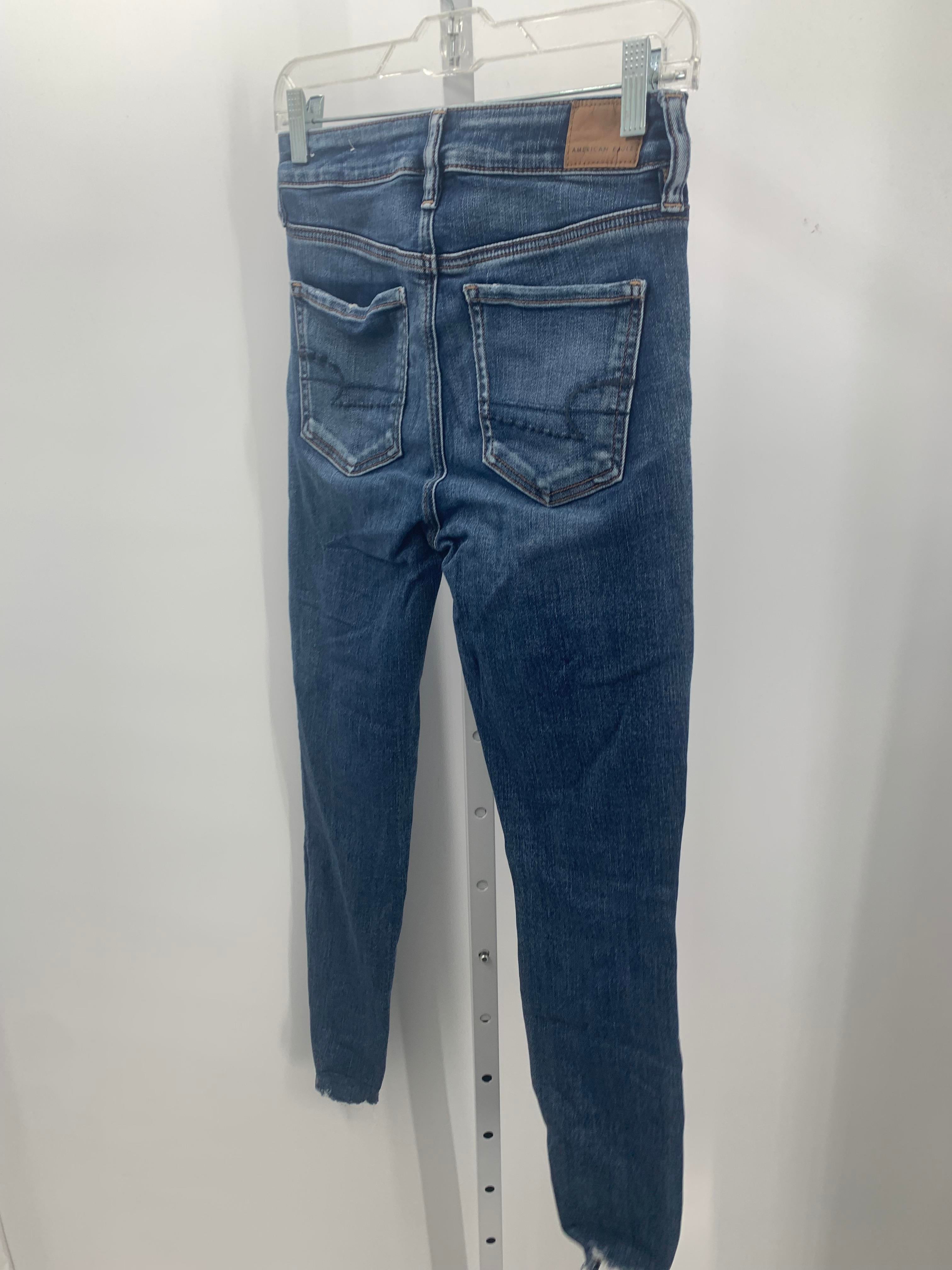 American Eagle Size 4 Juniors Cropped