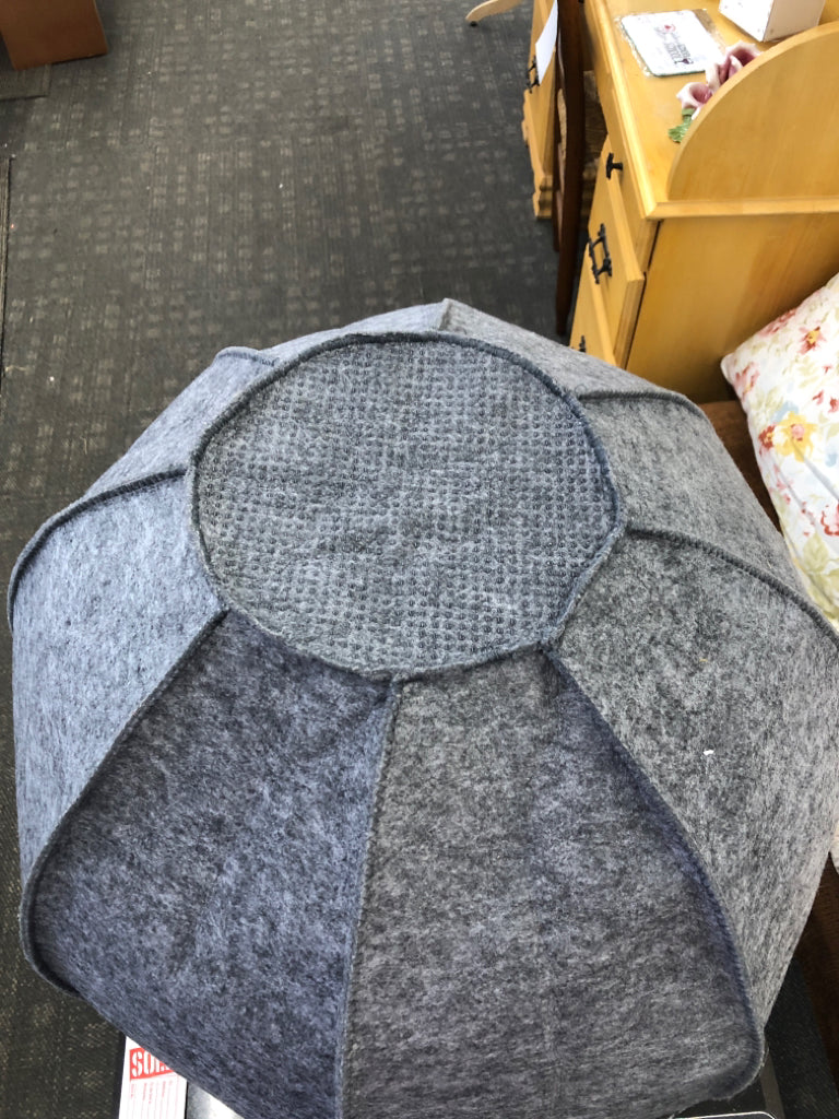 PROBODY GREY PILATES BALL + FELT COVER.