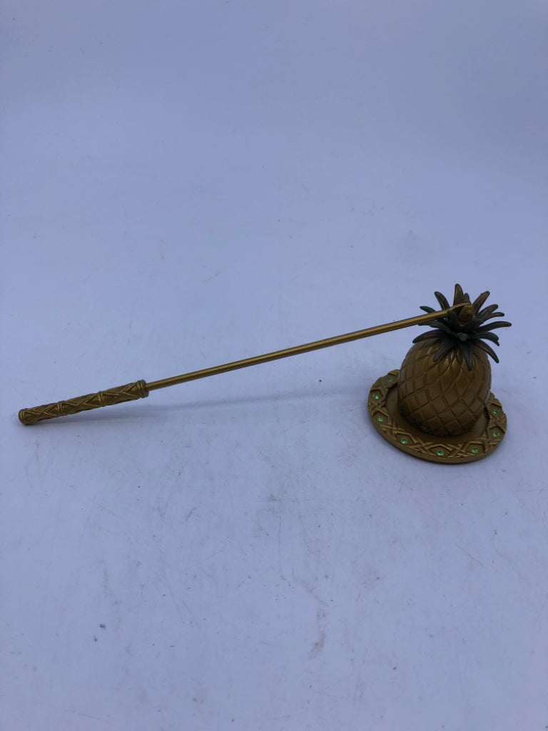 2 PC PINEAPPLE SHAPED CANDLE SNUFFER W/ REST PLATE PARTYLITE METAL.