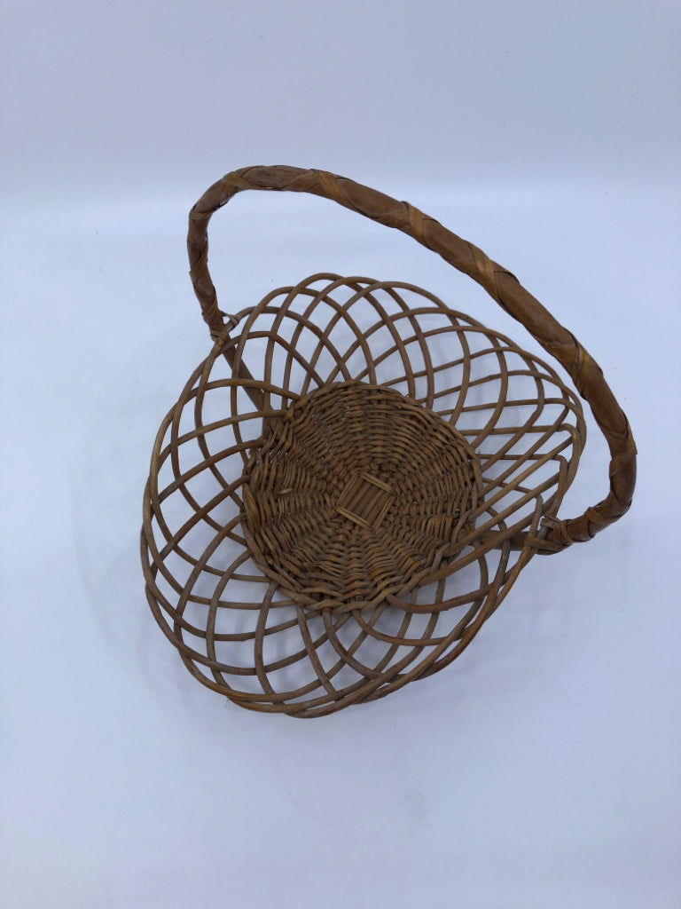 BROWN FAN SHAPED BASKET.