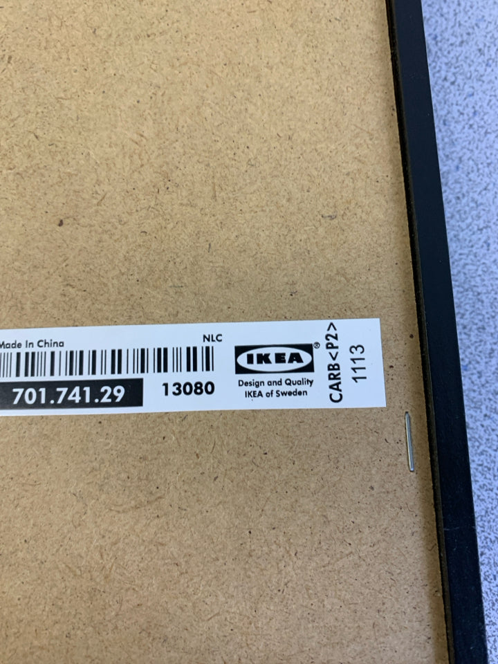 BLACK/WHITE FLOWERS SHADOWBOX WALL ART.