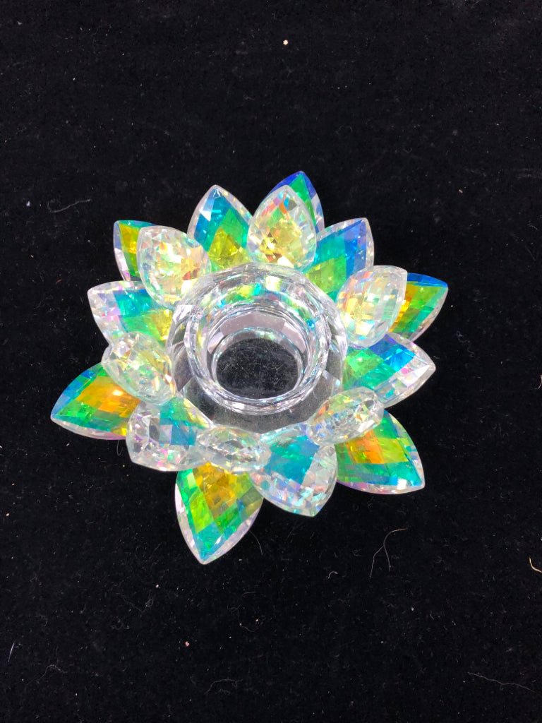 IRIDESCENT FLOWER GLASS CANDLE HOLDER.
