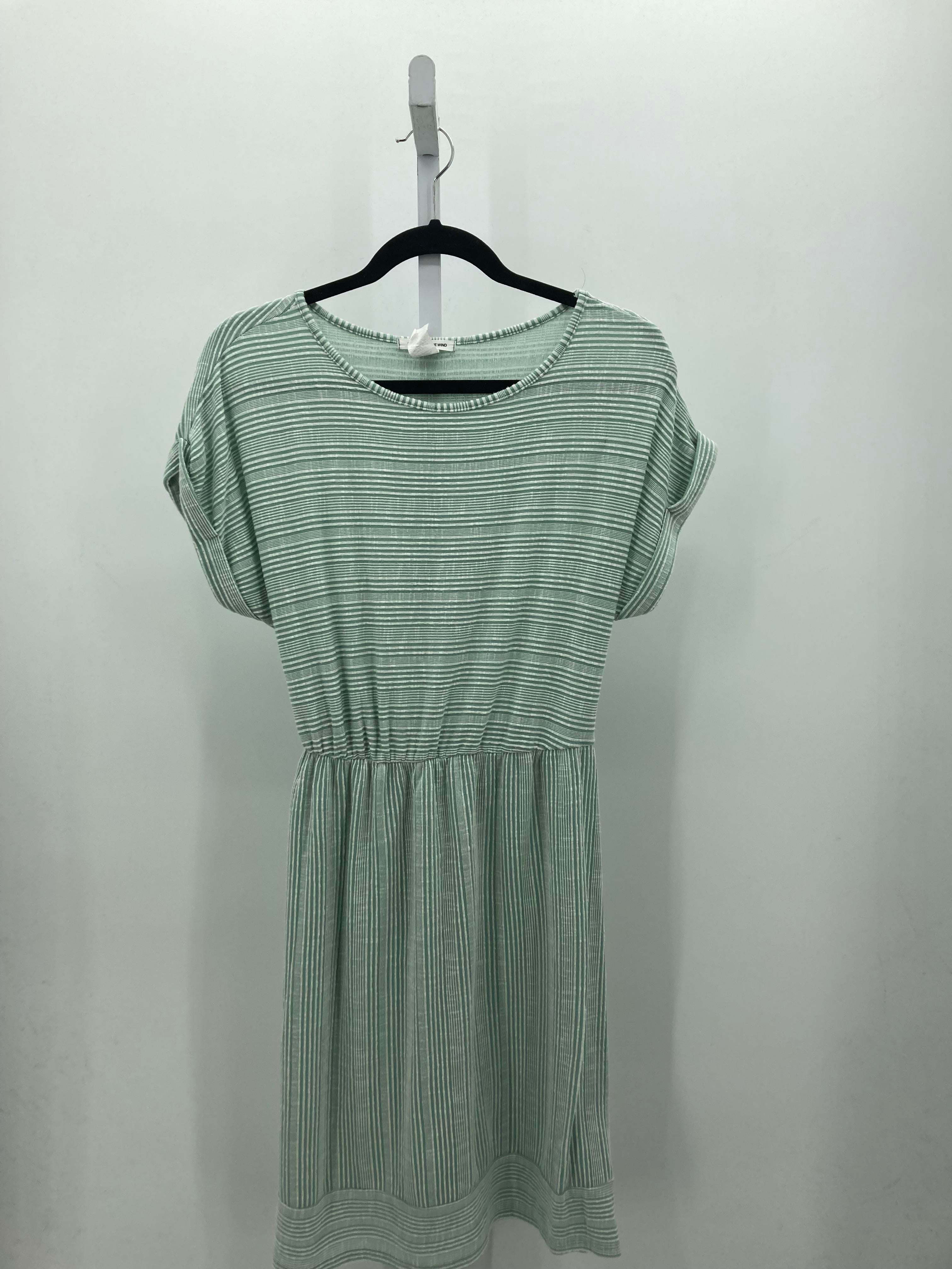 Size Large Misses Short Sleeve Dress