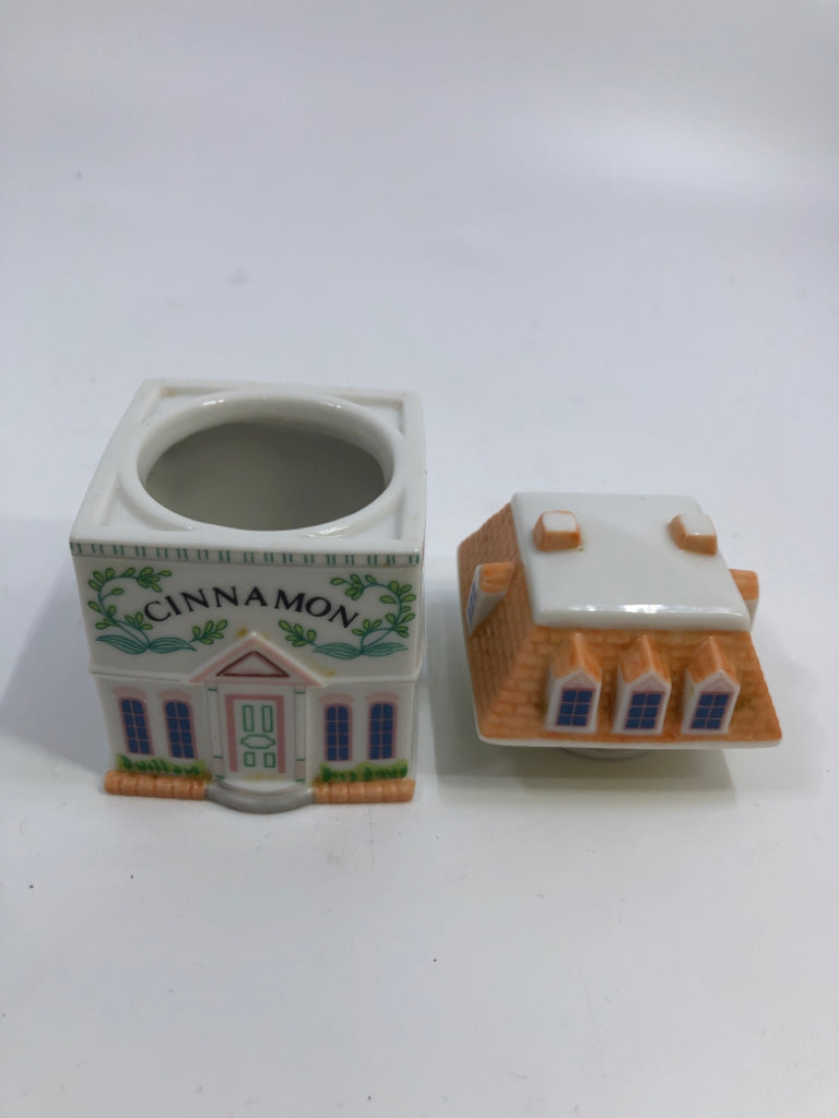 THE LENOX SPICE VILLAGE CINNAMON.