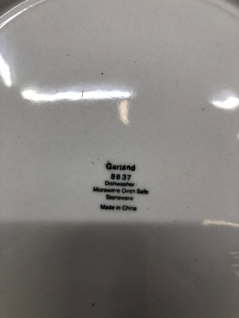 CREAM SERVING PLATE W/EMBOSSED LEAVES.