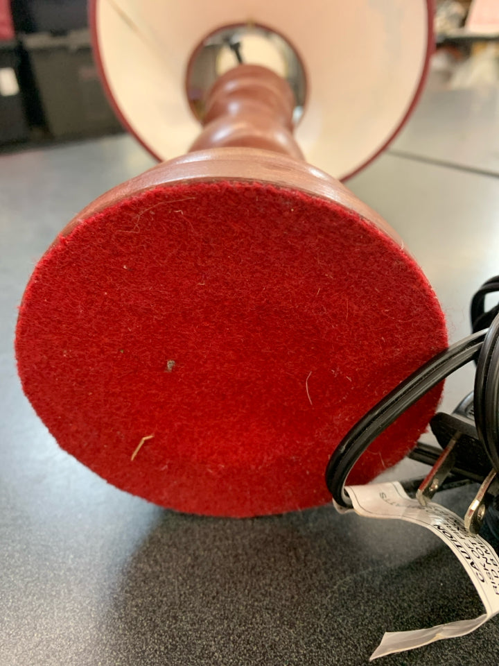 RED PRIMITIVE LAMP.