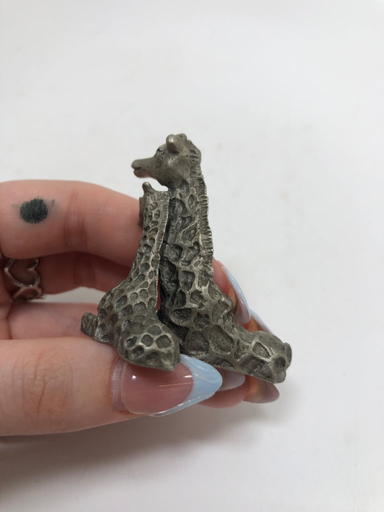 HUGGING GIRAFFES PEWTER FIGURE.