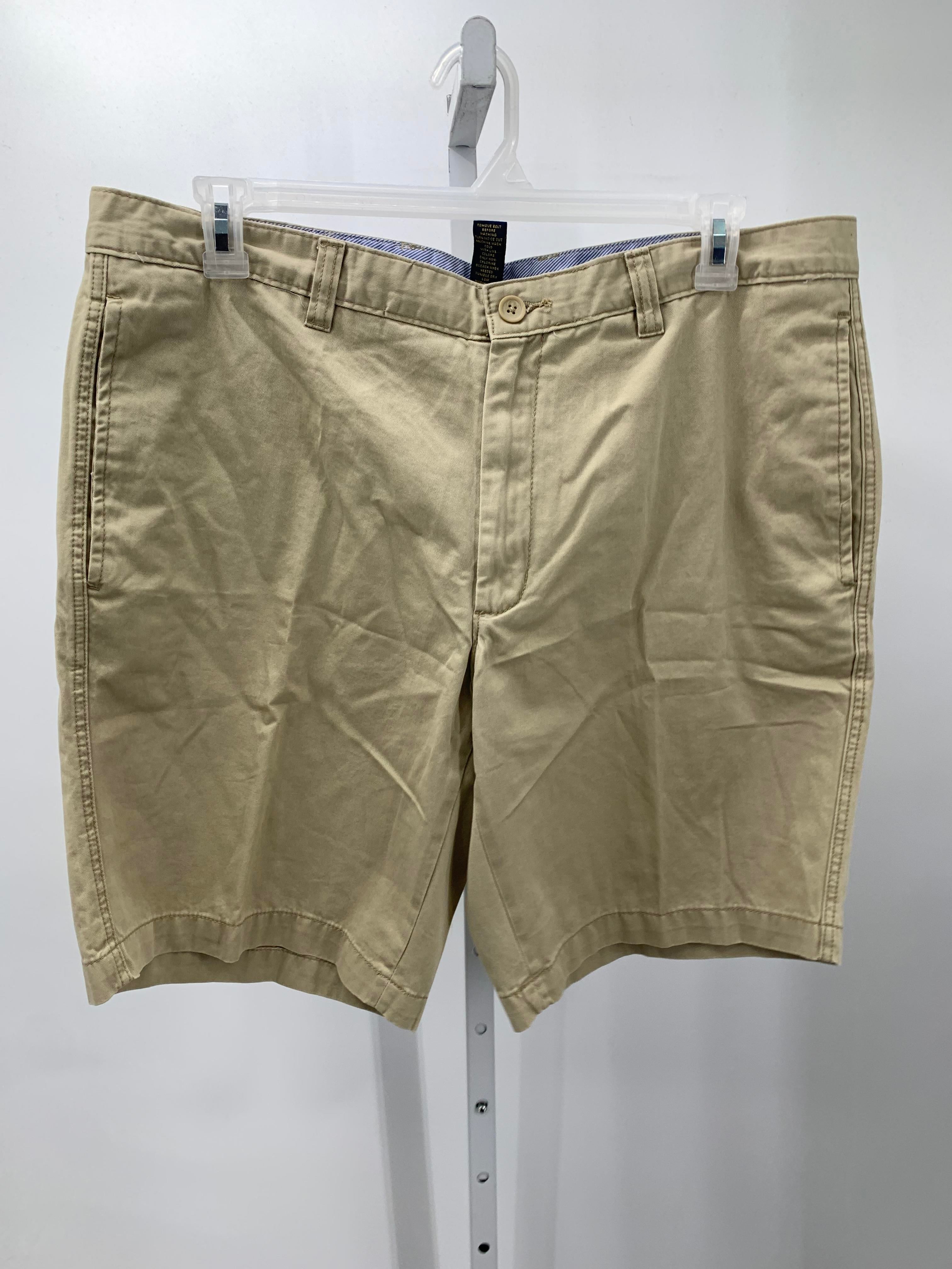 KHAKI SHORTS