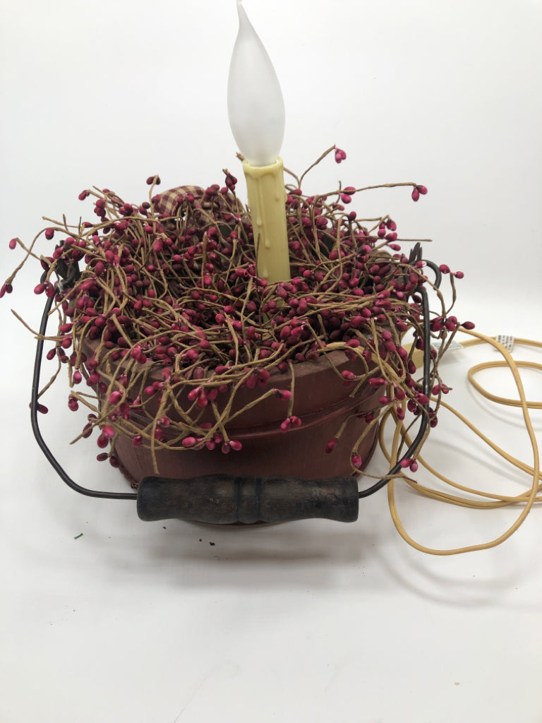 PRIMITIVE WOODEN BUCKET LIGHT W/PIP BERRIES.