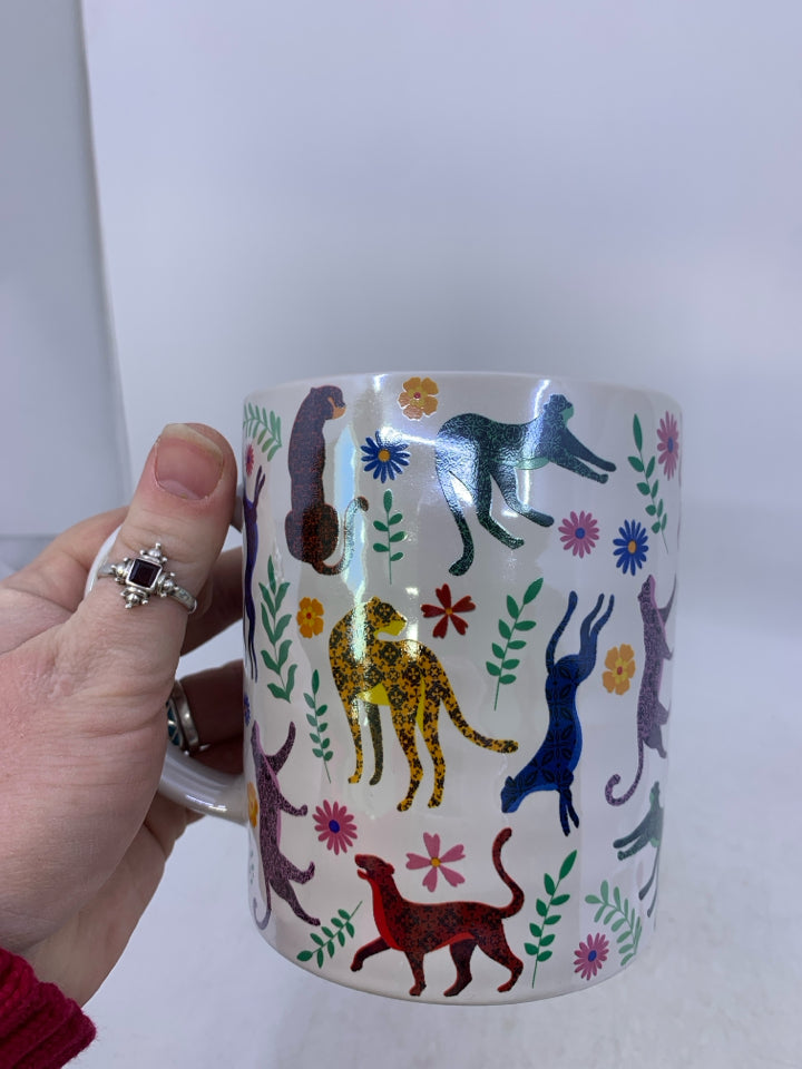 IRIDESCENT ASSORTED LEOPARD PRINTED MUG.