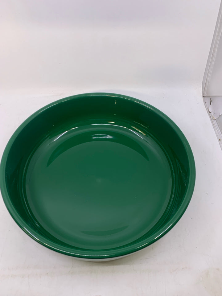 LARGE HUNTER GREEN SERVING BOWL.