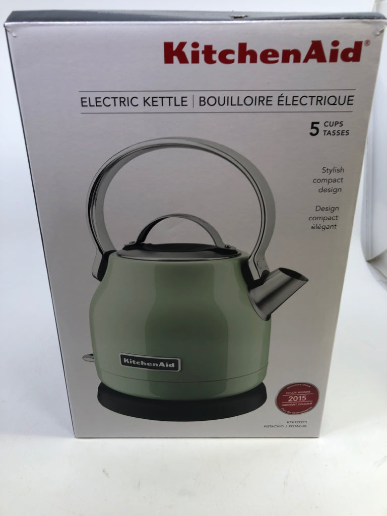 NIB KITCHEN AID ELECTRIC KETTLE- MINT GREEN