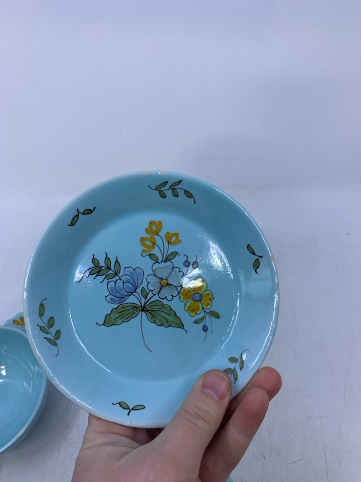 VTG 3 PC LIGHT BLUE CANISTER W/ DRIP PLATE FLORAL.
