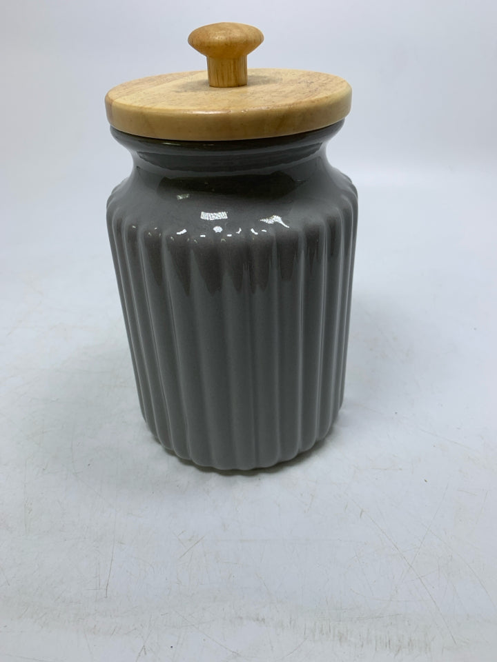 RIBBED SMALL CANISTER W/ WOOD LID.
