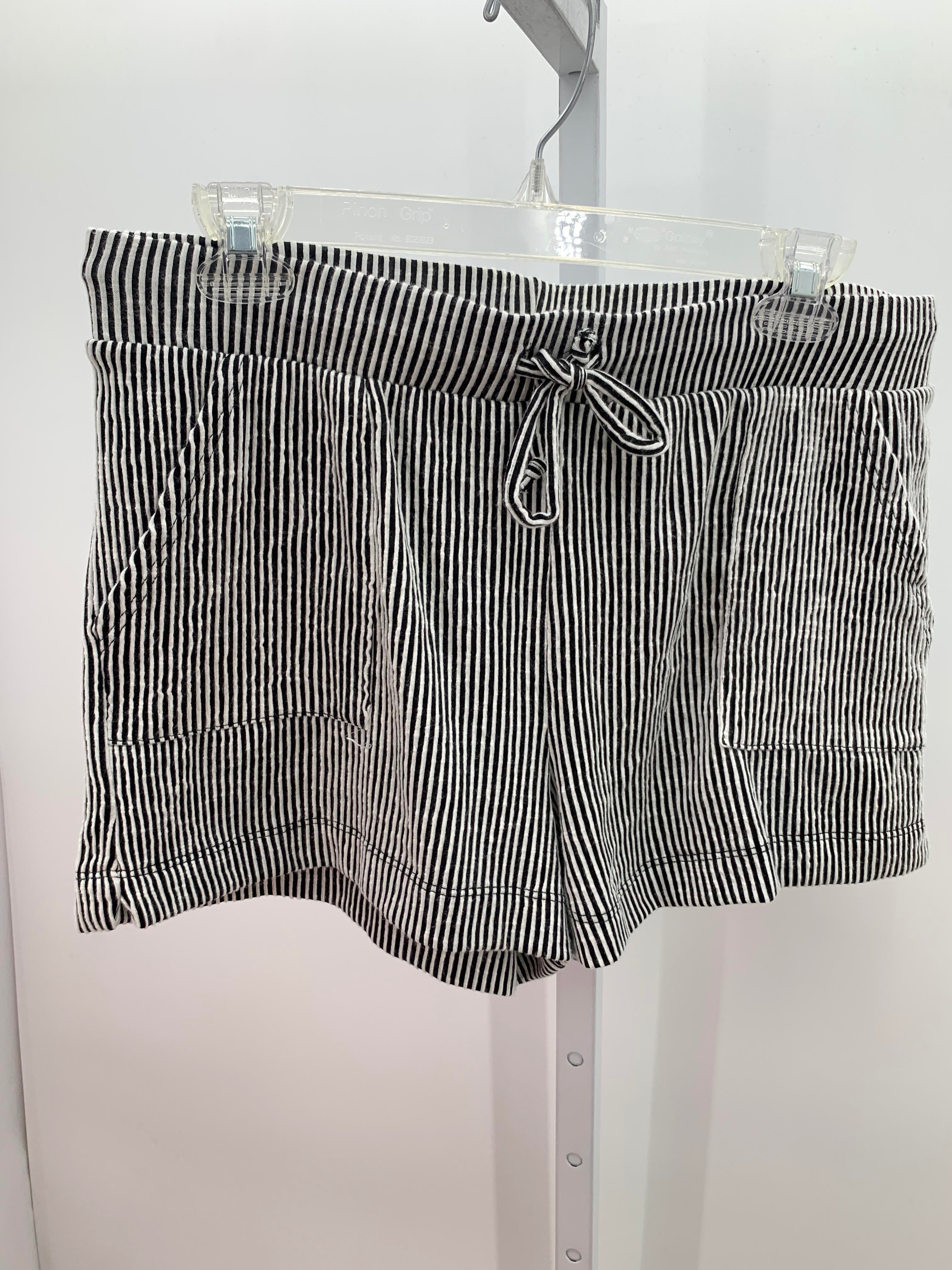 Size Large Misses Shorts