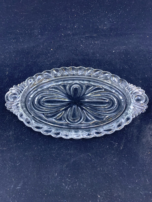 OVAL EMBOSSED SMALL GLASS PLATE.