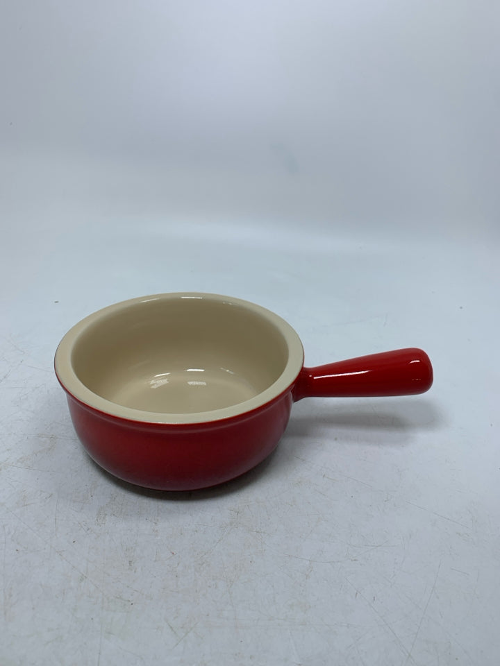 STONEWARE FRENCH ONION SOUP BOWL W/ HANDLE "CERISE".