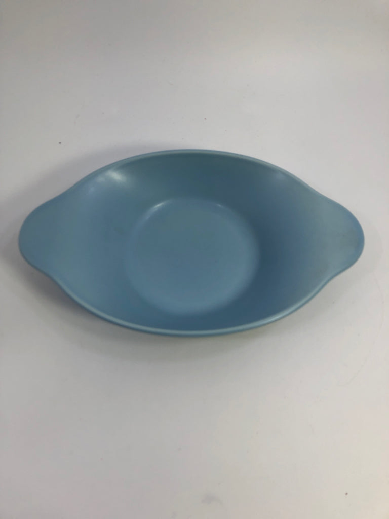 LT BLUE OVAL AU GRATIN BAKING DISH.
