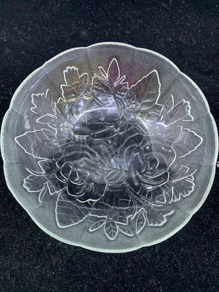 28 PC SVC 8 FROSTED ROSE PATTERNED GLASS DINNER PLATE, SERVING PLATE, BOWL, MUGS