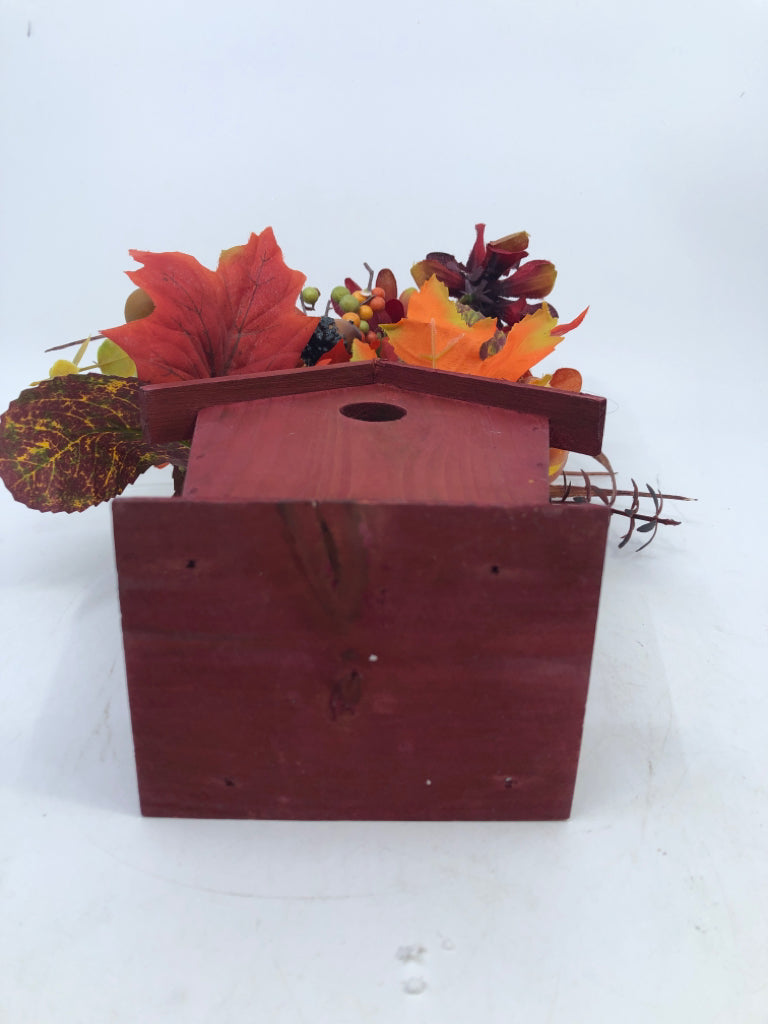 "WELCOME FRIENDS" RED BIRDHOUSE PLANTER WITH PIPBERRIES.
