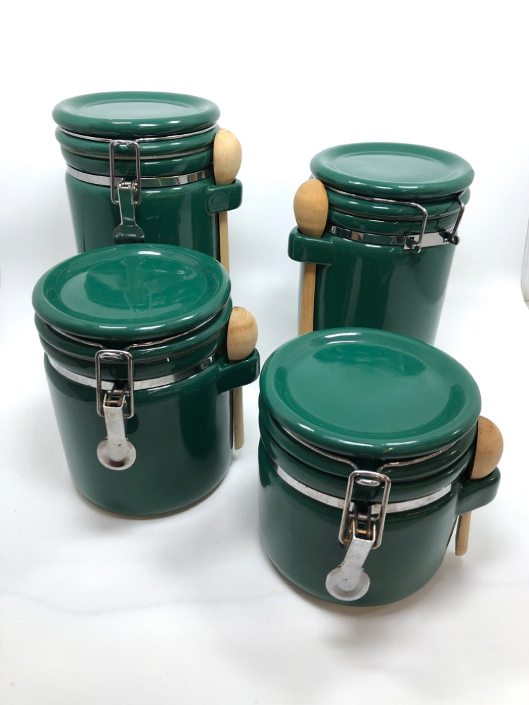 4PC GREEN CANISTERS W/LOCKING LID AND BAMBOO SPOONS.