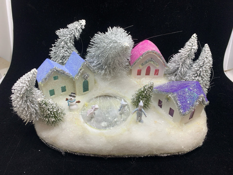 SILVER SKATING VILLAGE