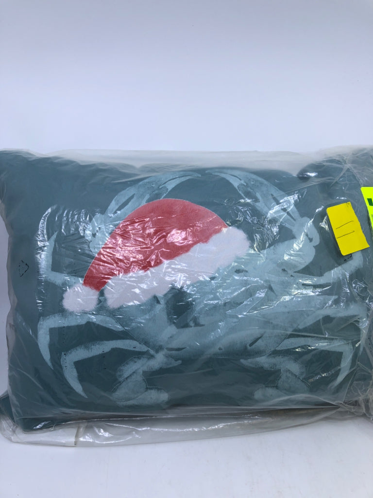 NIP CHRISTMAS CRAB PILLOW.