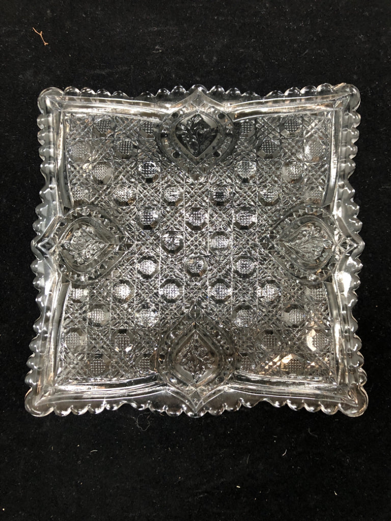 CLEAR GLASS HOBNAIL SQUARE PLATE.