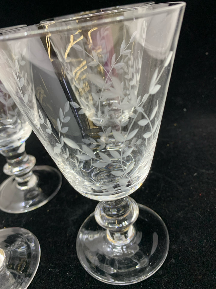 4PC DRINKING GLASSES W/ ETCHED LEAVES.