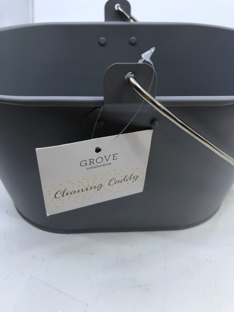 GROVE METAL BASKET W/WOOD HANDLE.