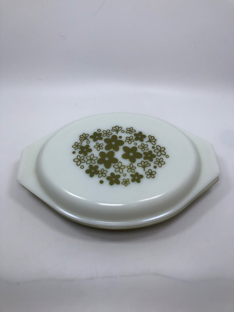 2PC VTG PYREX SPRING BLOSSOM GREEN CASSEROLE DISH W/LID.