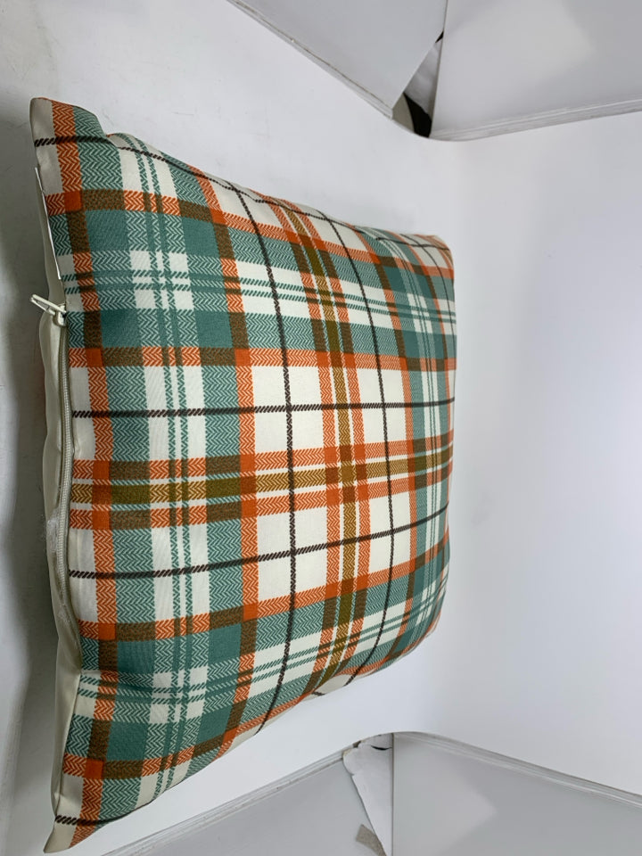 MEET ME AT THE PUMPKIN PATCH PILLOW.