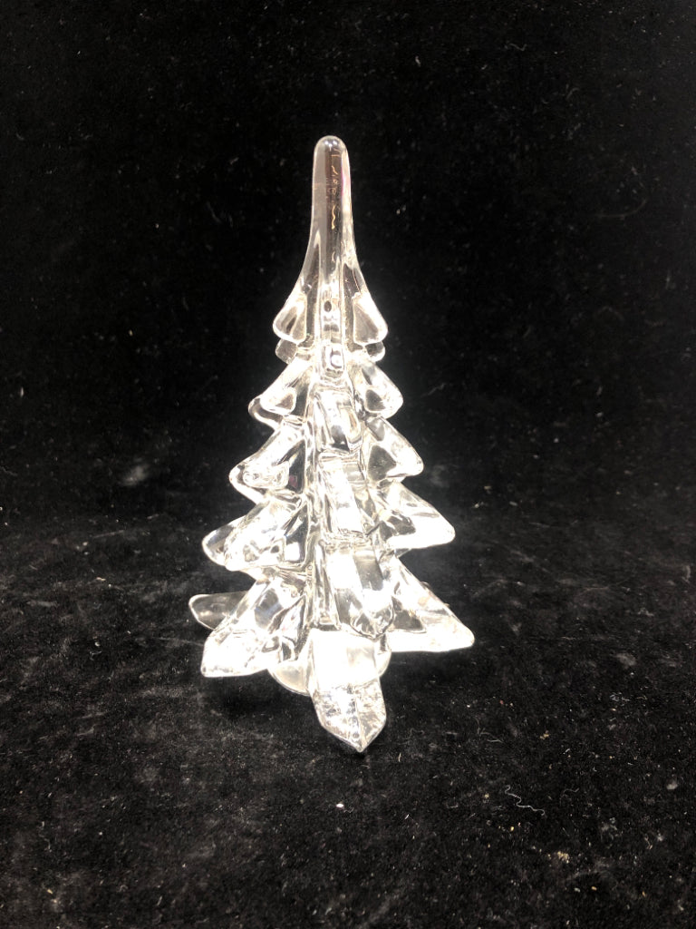 GLASS CHRISTMAS TREE PAPERWEIGHT.